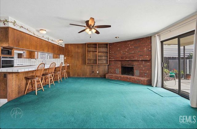 8031 Debbs Avenue, Bakersfield, CA 93308