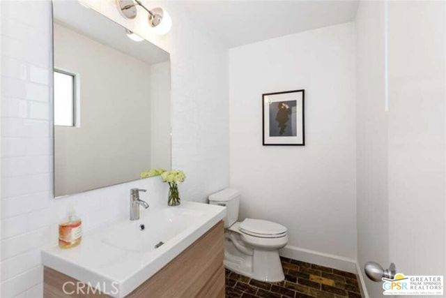 22526 Friar Street, Los Angeles, CA 91367
