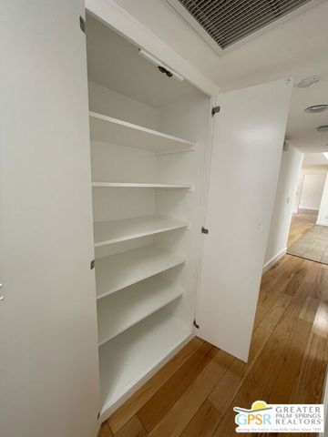 22526 Friar Street, Los Angeles, CA 91367