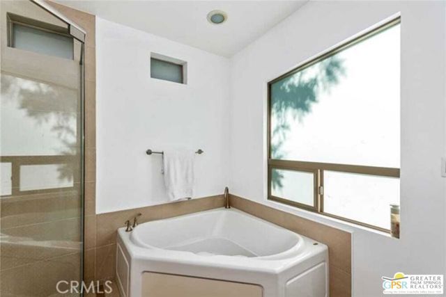22526 Friar Street, Los Angeles, CA 91367