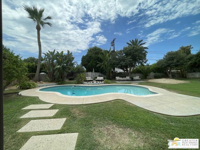 22526 Friar Street, Los Angeles, CA 91367