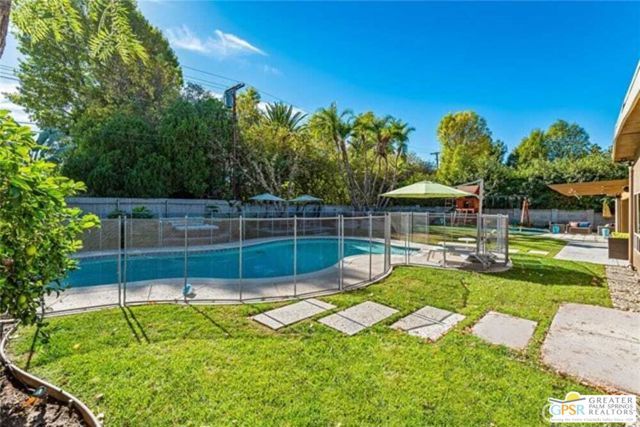 22526 Friar Street, Los Angeles, CA 91367