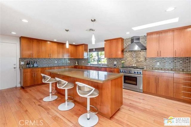 22526 Friar Street, Los Angeles, CA 91367