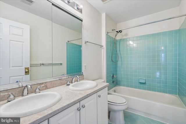 12756 ALDER WOODS DR, Fairfax, VA 22033