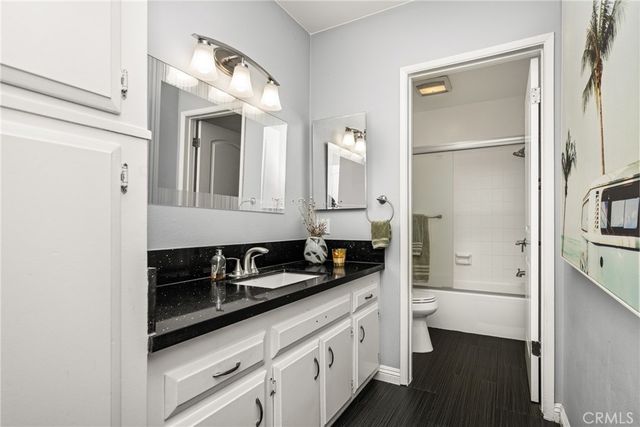 1351 N Crescent Heights 114, West Hollywood, CA 90046