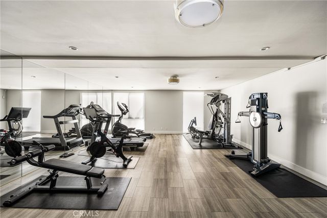 1351 N Crescent Heights 114, West Hollywood, CA 90046