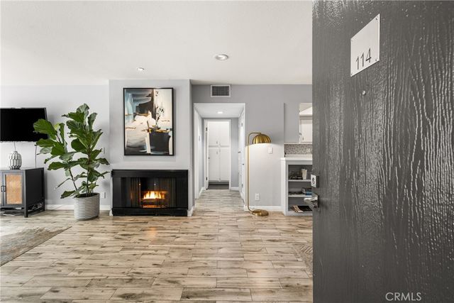 1351 N Crescent Heights 114, West Hollywood, CA 90046