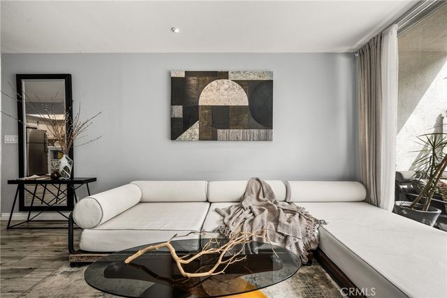 1351 N Crescent Heights 114, West Hollywood, CA 90046