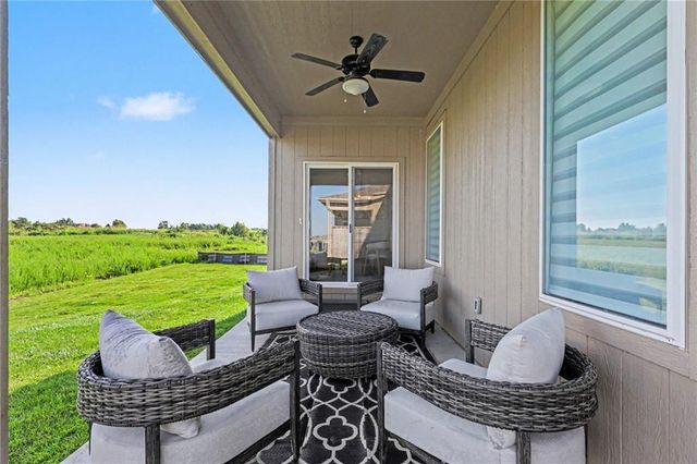 24956 W 94th Place, Lenexa, KS 66227