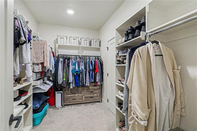 24956 W 94th Place, Lenexa, KS 66227
