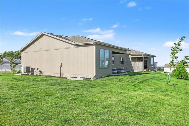 24956 W 94th Place, Lenexa, KS 66227