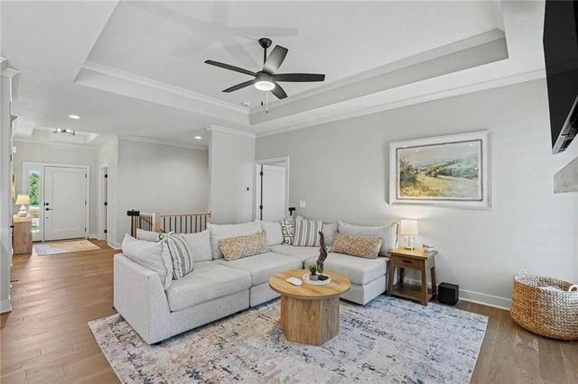 24956 W 94th Place, Lenexa, KS 66227
