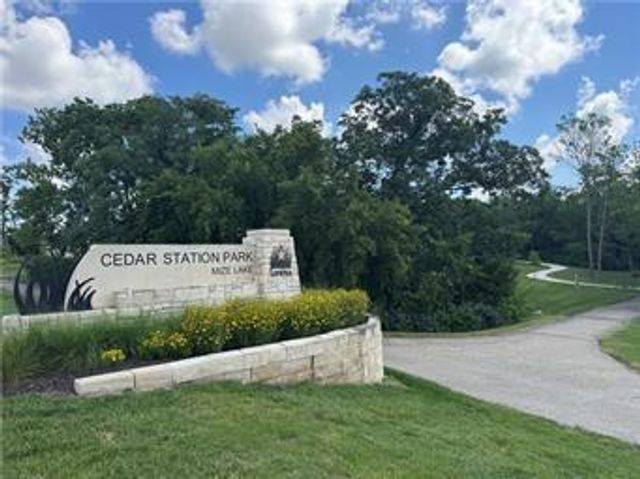 24956 W 94th Place, Lenexa, KS 66227