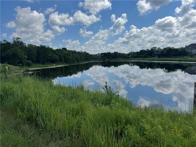 24956 W 94th Place, Lenexa, KS 66227