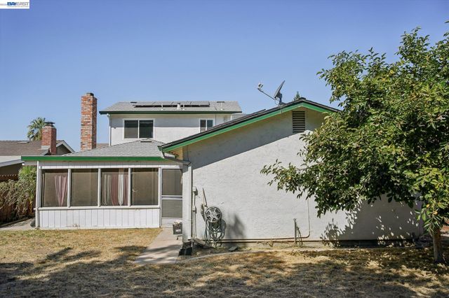 478 Ribier Ct, Manteca, CA 95336