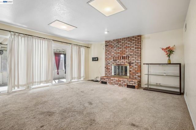 478 Ribier Ct, Manteca, CA 95336