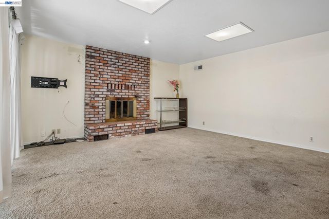478 Ribier Ct, Manteca, CA 95336