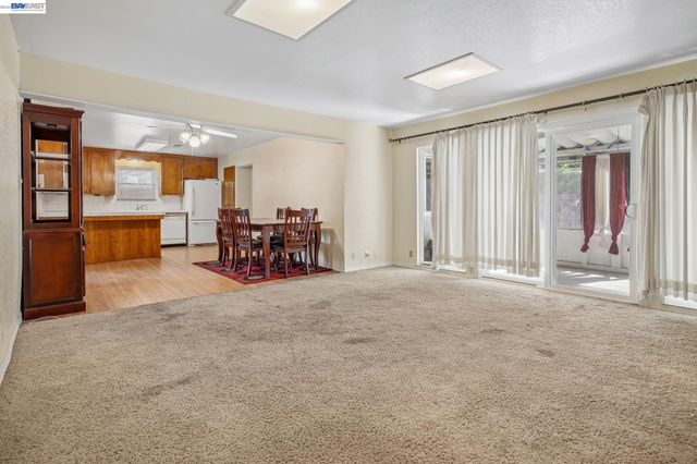 478 Ribier Ct, Manteca, CA 95336