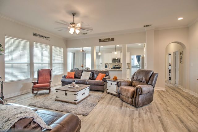 612 Fawn Trail, Tioga, TX 76271