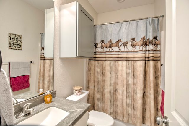 612 Fawn Trail, Tioga, TX 76271