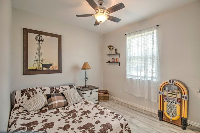 612 Fawn Trail, Tioga, TX 76271