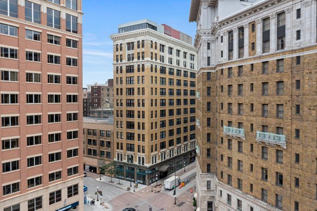 350 Saint Peter Street 701, Saint Paul, MN 55102