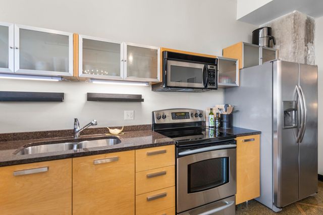 350 Saint Peter Street 701, Saint Paul, MN 55102