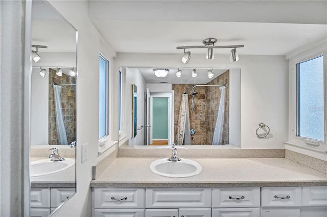 706 SWEETBRIAR DRIVE, Oldsmar, FL 34677
