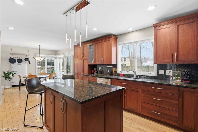 3889 Beechmont Oval, Orange, OH 44122