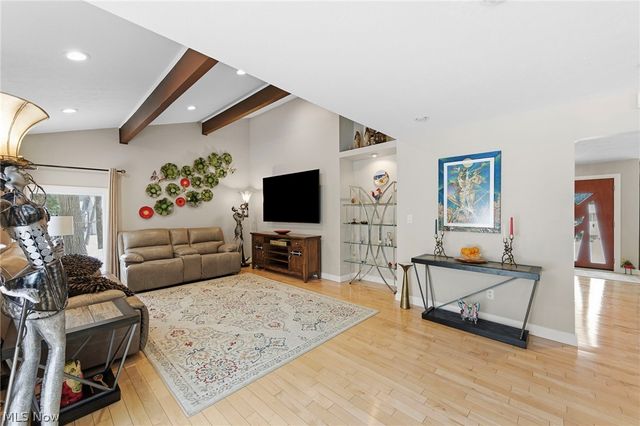 3889 Beechmont Oval, Orange, OH 44122