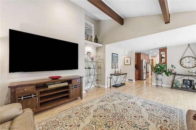 3889 Beechmont Oval, Orange, OH 44122