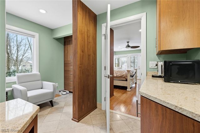 3889 Beechmont Oval, Orange, OH 44122