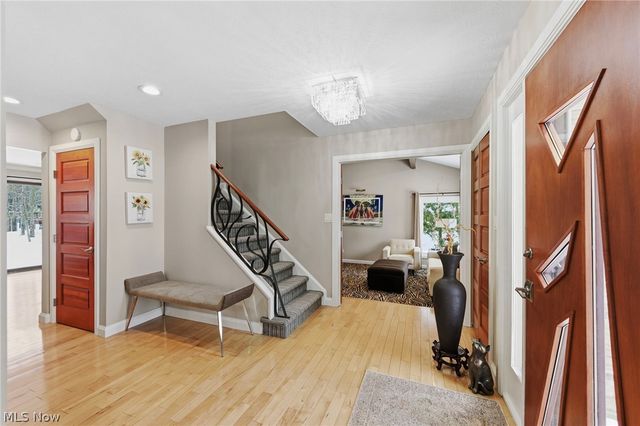 3889 Beechmont Oval, Orange, OH 44122