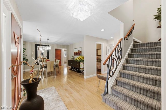 3889 Beechmont Oval, Orange, OH 44122