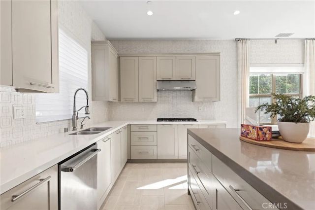 117 Petunia, Irvine, CA 92618