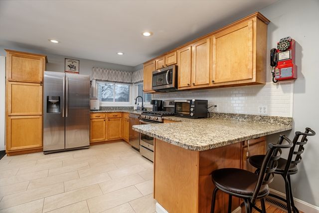11 Winter Ave, Marlborough, MA 01752