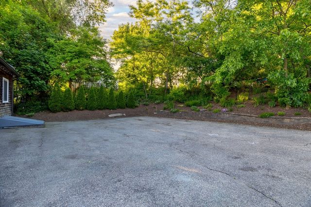 11 Winter Ave, Marlborough, MA 01752