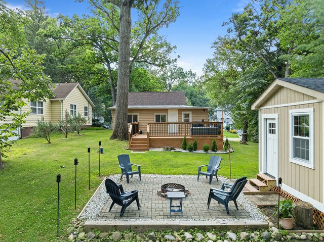 800 Lake Street, Twin Lakes, WI 53181