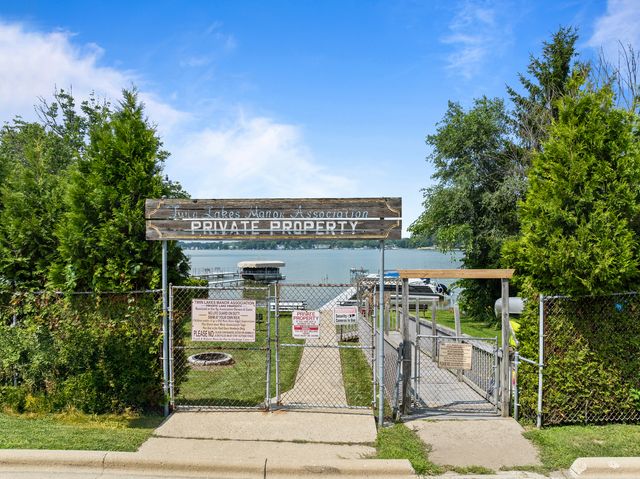 800 Lake Street, Twin Lakes, WI 53181