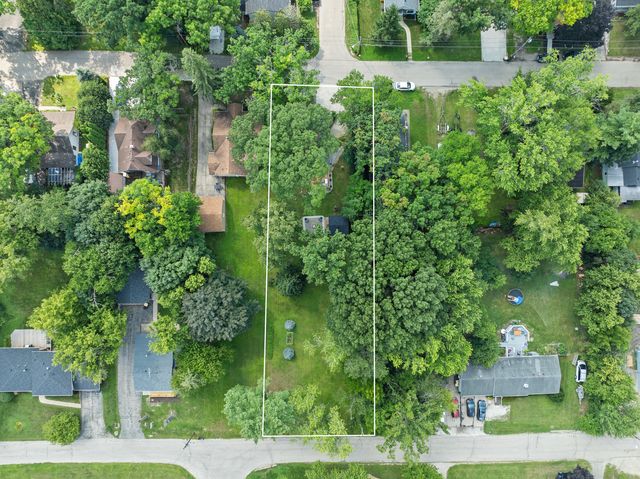 800 Lake Street, Twin Lakes, WI 53181