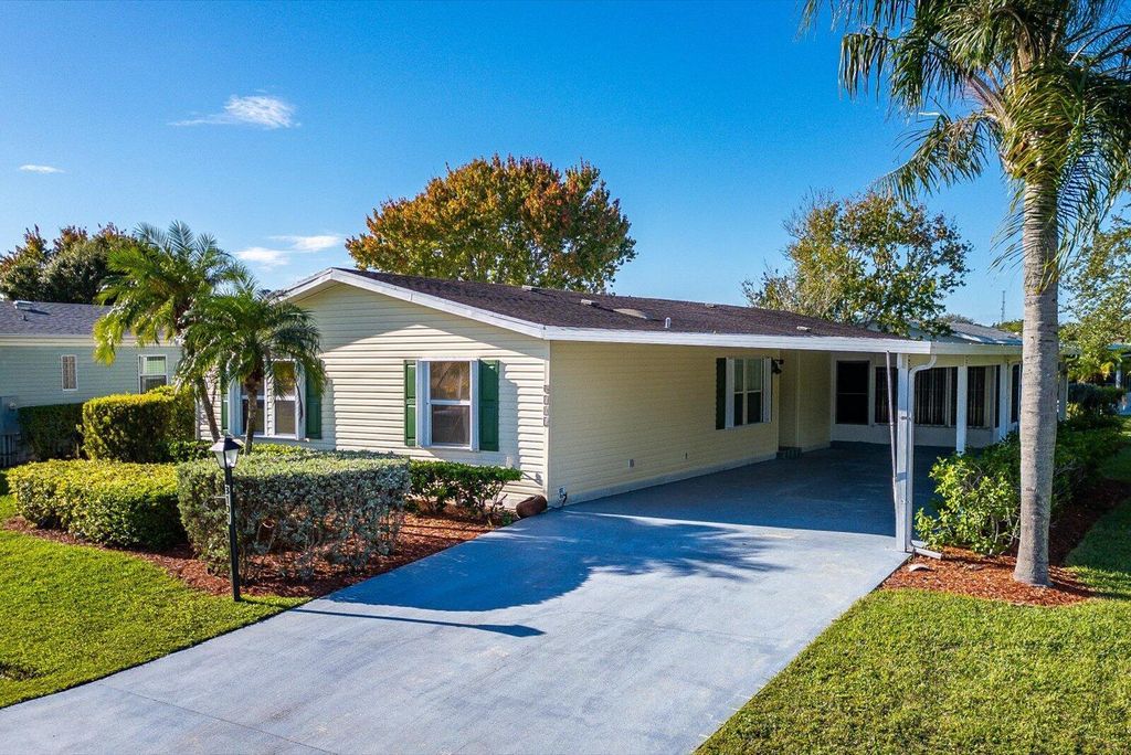 8101 Long Drive, Port St Lucie, FL 34952