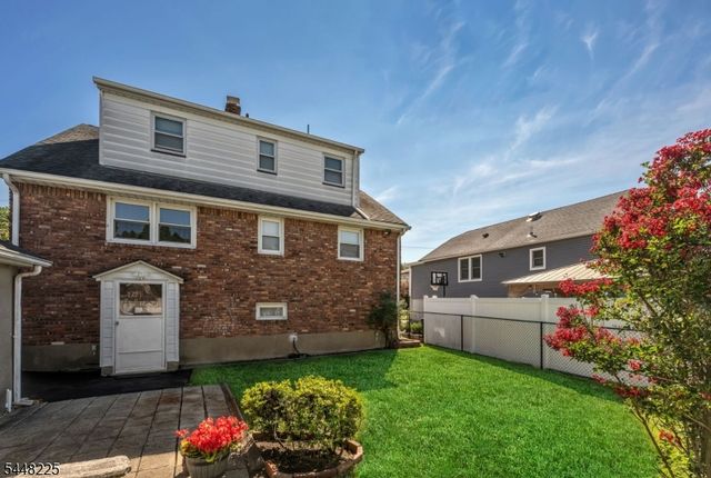 76 Coney Rd, Little Falls Twp., NJ 07424