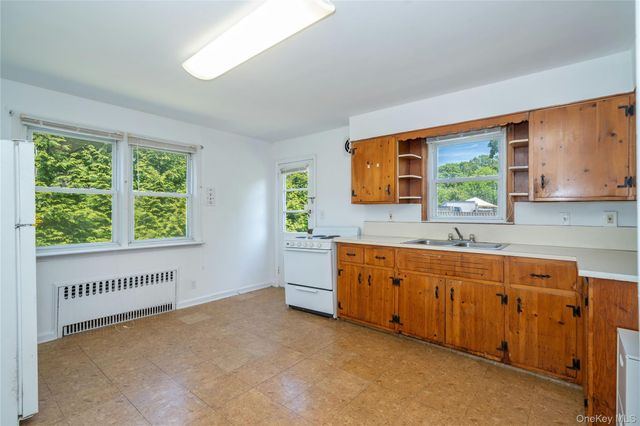 191 Hildreth Place, Yonkers, NY 10704