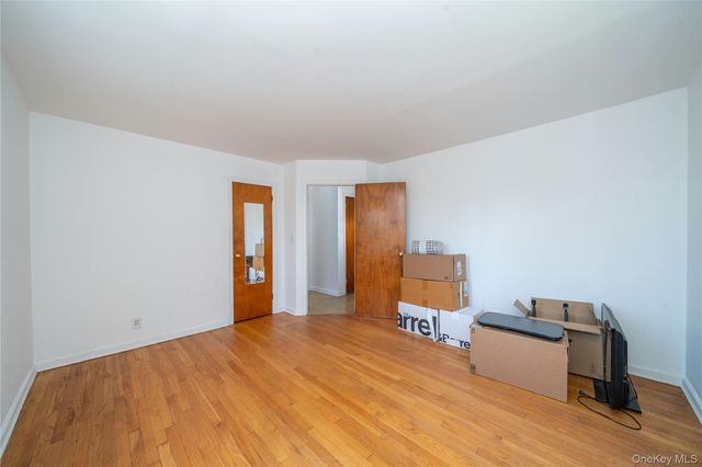 191 Hildreth Place, Yonkers, NY 10704