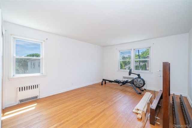 191 Hildreth Place, Yonkers, NY 10704