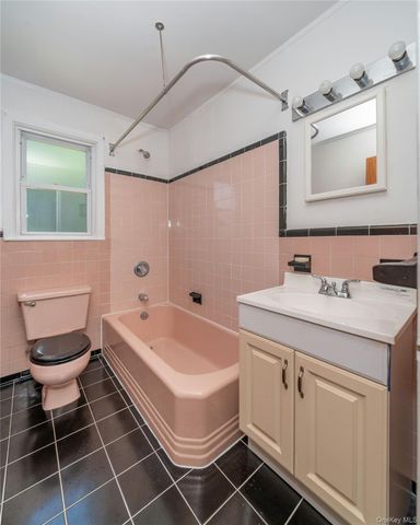 191 Hildreth Place, Yonkers, NY 10704