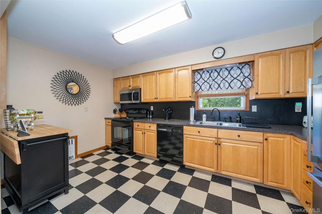 191 Hildreth Place, Yonkers, NY 10704