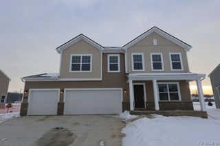 54854 Heron Circle, New Baltimore, MI 48047