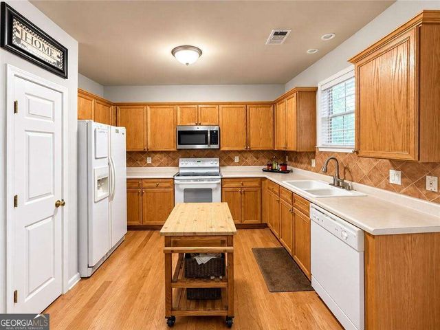 1423 Lady Slipper Court NW, Kennesaw, GA 30152