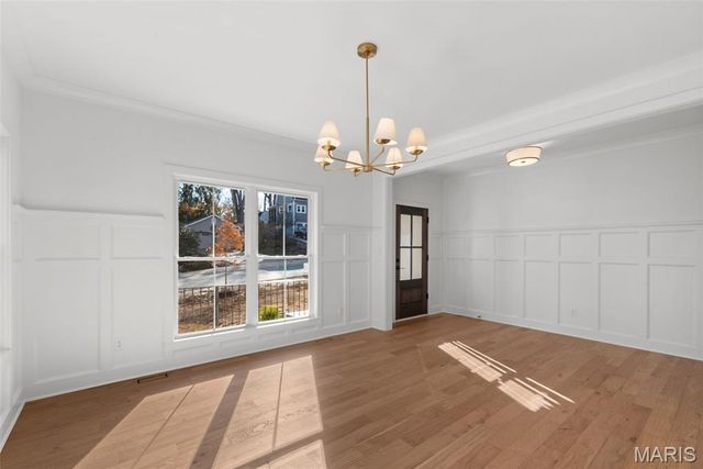 112 Oakwood Avenue, Webster Groves, MO 63119